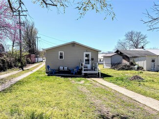 215 8th St, Park Hills, MO 63601