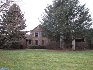 1017 Radley Dr, West Chester, PA 19382