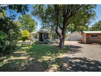 211 Old Pioneer Rd, Sutherlin, OR 97479