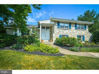2000 Quill Ln, Oreland, PA 19075