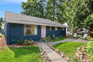 13717 Stone Ave N, Seattle, WA 98133