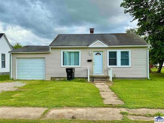 217 W Broadway St, Shelburn, IN 47879