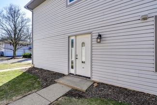 2401 Island Dr Unit 20D, Uniontown, OH 44685