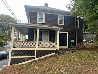 34 Grove St, Gloucester, MA 01930
