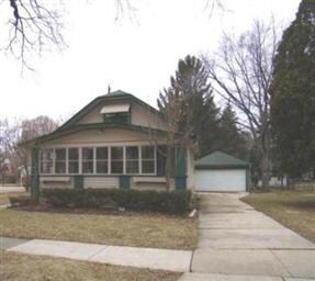 464 Orchard St, Elgin, IL 60123