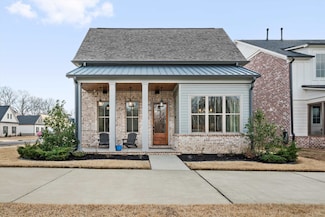 400 Valley Forge Ln, Rossville, TN 38066