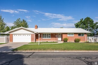 3982 S Saturn Dr, Holladay, UT 84124