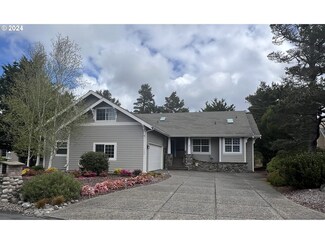 1030 Royal Saint Georges Dr, Florence, OR 97439