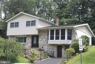 1035 Old Ford Rd, Huntingdon Valley, PA 19006