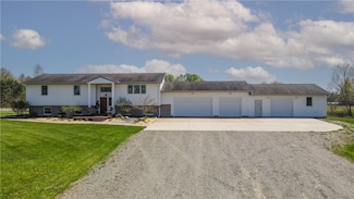 169003 Shorewood Dr, Rosholt, WI 54473