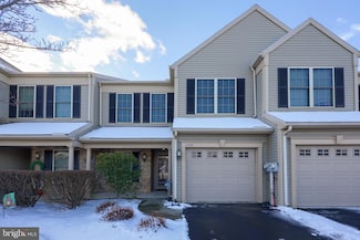 2084 Deer Run Dr, Hummelstown, PA 17036
