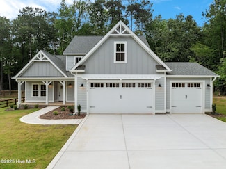516 Belcroft Dr, Carthage, NC 28327