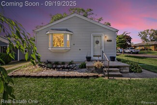 2113 Spaulding Rd, Monroe, MI 48162