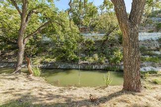 1763 Nixon Creek Rd, Fredericksburg, TX 78624