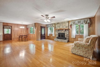 2076 Jay Clark Rd, Morganton, NC 28655