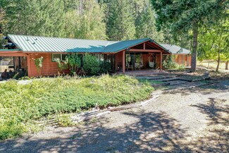 6150 E Evans Creek Rd, Rogue River, OR 97537