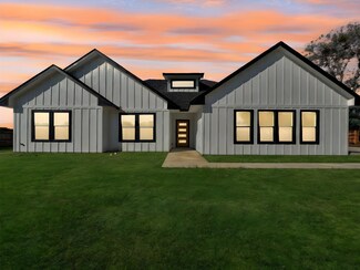 114 Trailridge Dr, Corsicana, TX 75110