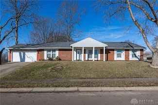 5 Evergreen Dr, Springboro, OH 45066