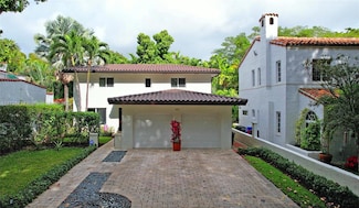 423 Alhambra Cir, Coral Gables, FL 33134