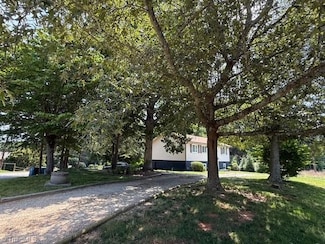 7098 E Fork Rd, High Point, NC 27265