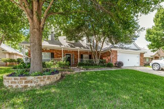 2404 Summer Ct, Arlington, TX 76001