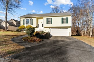 57 Sycamore St, Woonsocket, RI 02895