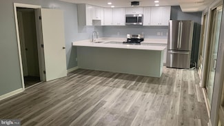 11823 Falls Rd, Potomac, MD 20854