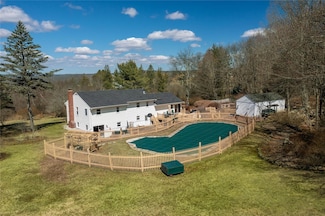 94 S Quaker Hill Rd, Pawling, NY 12564