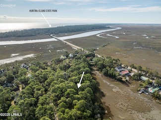 16 Lakeview Ln, Saint Helena Island, SC 29920