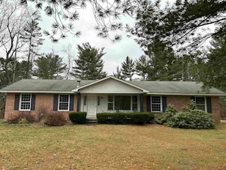 622 Pine Briar Ln, Gaylord, MI 49735
