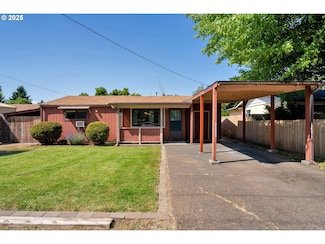 630 Colonial Dr, Springfield, OR 97477