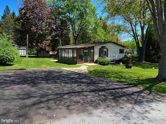 13 Terrace Dr, Spring City, PA 19475