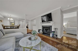 1109 E Morehead St Unit 11, Charlotte, NC 28204