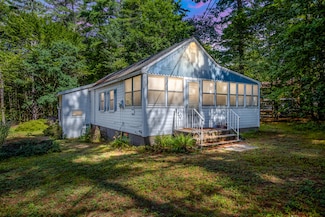 20 Haskell Ave, Raymond, ME 04071