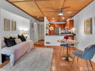 211 Summit Ave E Unit N308, Seattle, WA 98102