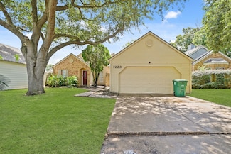 7223 Caddo Lake Ln, Houston, TX 77083