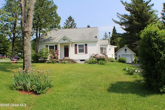 296 Church Rd, Schenectady, NY 12302