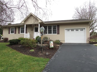 206 Feigles Rd, Muncy, PA 17756