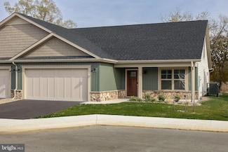 85 Grainfield Ct, Martinsburg, WV 25404