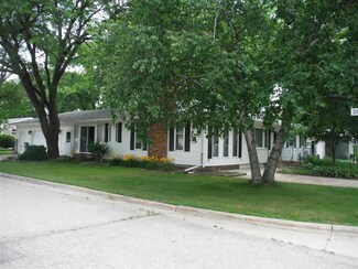 402 Kane St, Fall River, WI 53932