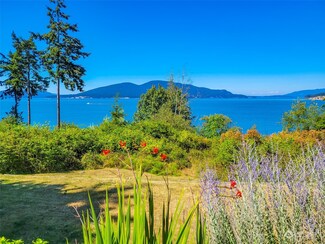 3704 Oakes Ave, Anacortes, WA 98221