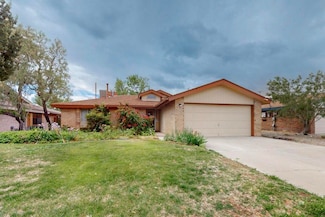 5604 Wheelwright Ave NW, Albuquerque, NM 87120