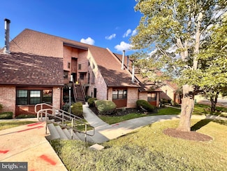 3066 Pineview Ct NE, Washington, DC 20018