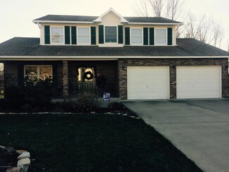 4 Ferretti Dr, Wyoming, PA 18644