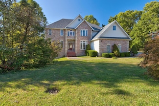 422 Sunset Dr, Morehead, KY 40351