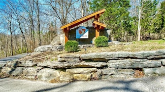 19017 Old Wild Turkey Ln, Pacific, MO 63069