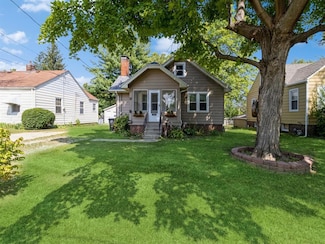 1432 Henderson Ave, Des Moines, IA 50316