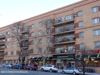 155 Bay St Unit 4F, Staten Island, NY 10301