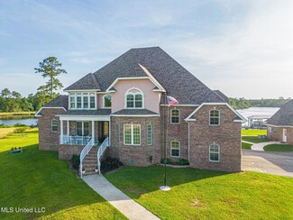 13129 Jordan Bluff Rd, Kiln, MS 39556