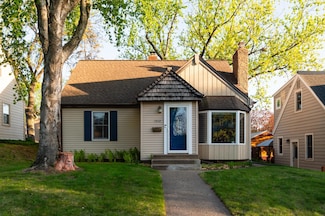 1938 Saunders Ave, Saint Paul, MN 55116